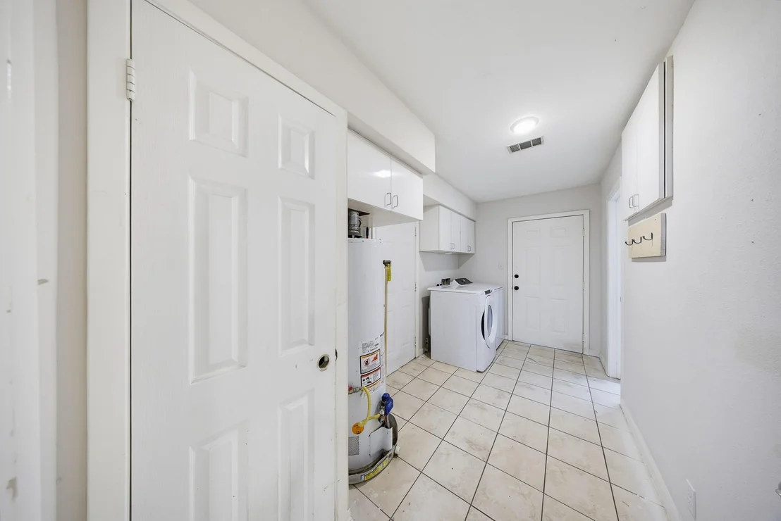 Photo of 1725 Strawn Road