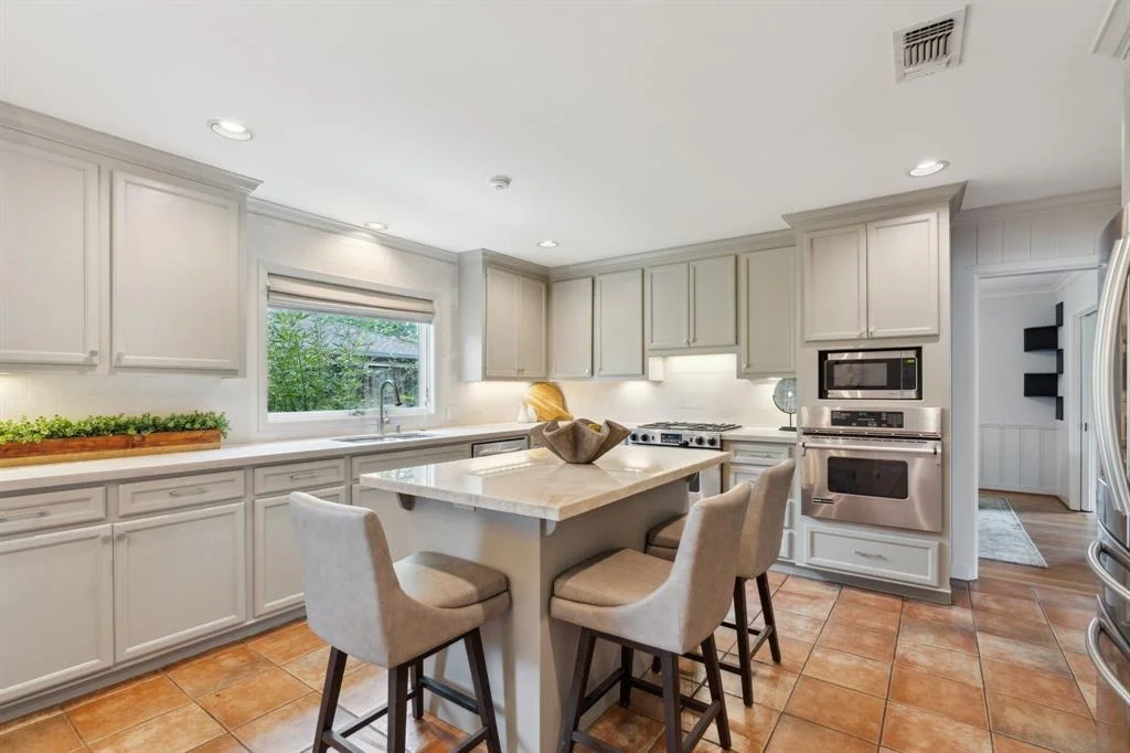 Photo of 5627 Del Monte Drive