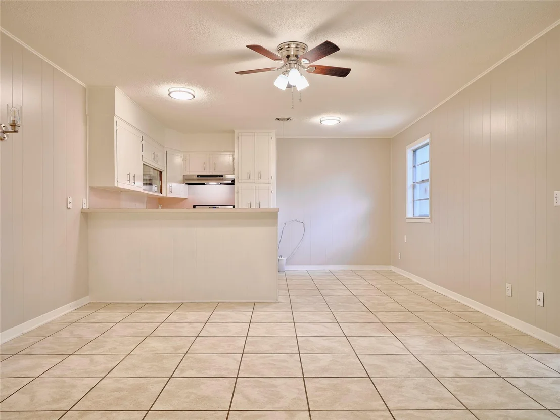 Photo of 3002 Lamar Circle