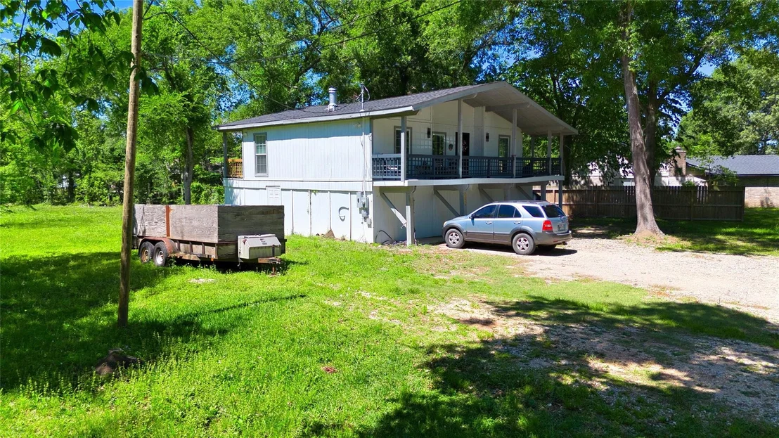 Photo of 22418 E Shorewood Loop E