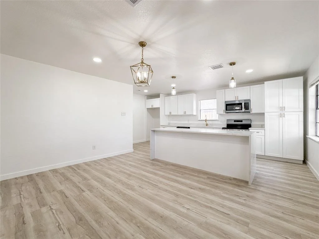 Photo of 14214 Morinscott