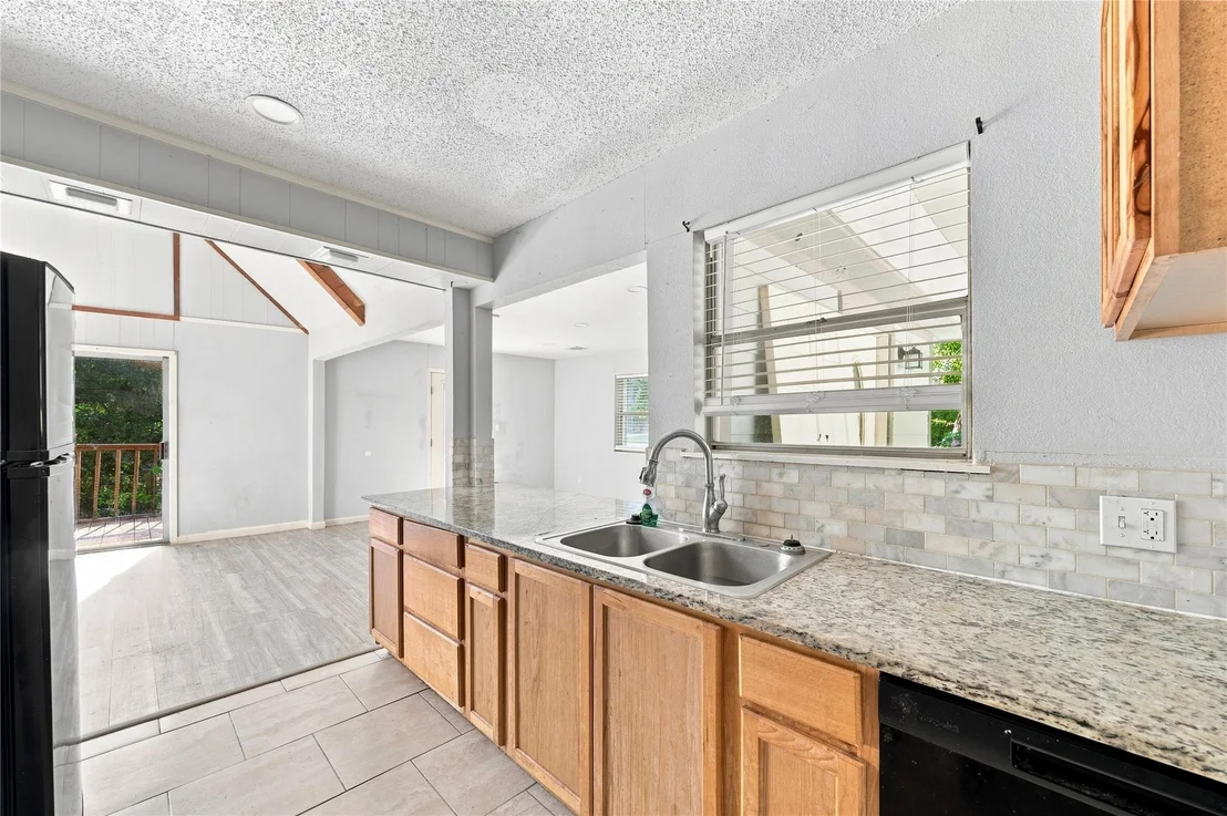 Photo of 761 N Forest Cove Loop