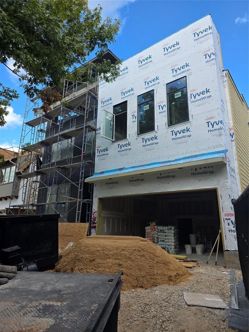 Photo of 2210 Bartlett Street
