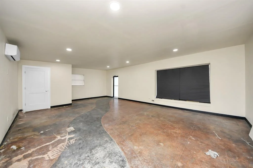 Photo of 8330 Lockheed Avenue