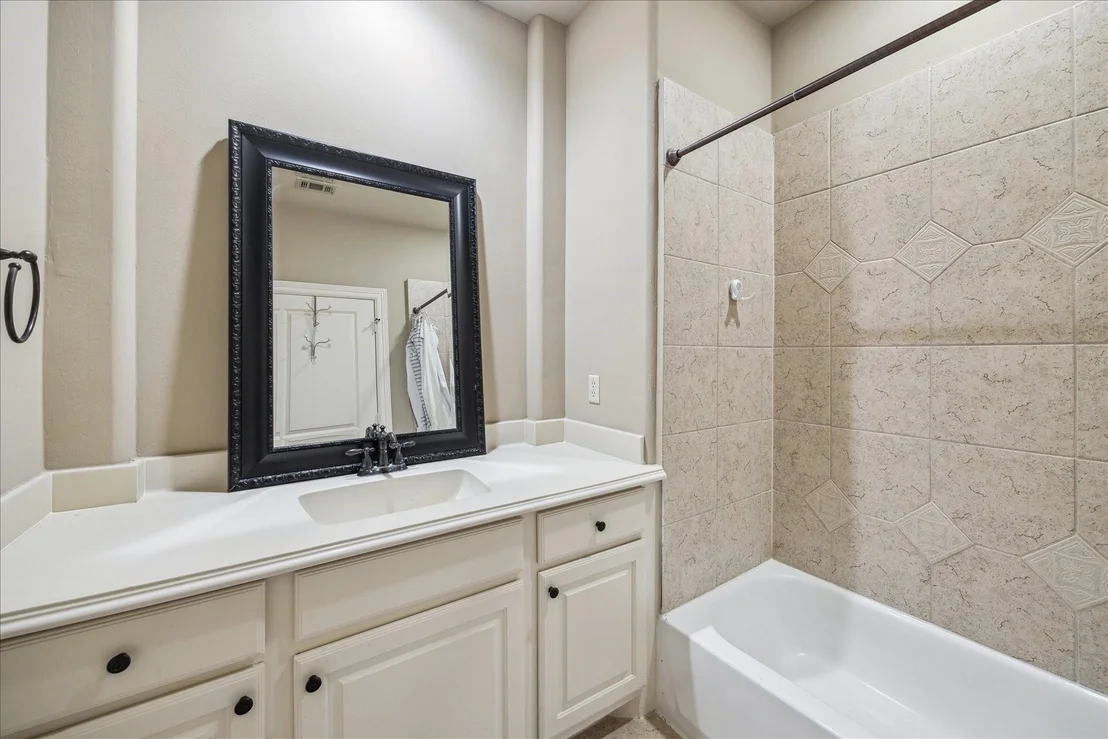 Photo of 2727 Stuart Manor