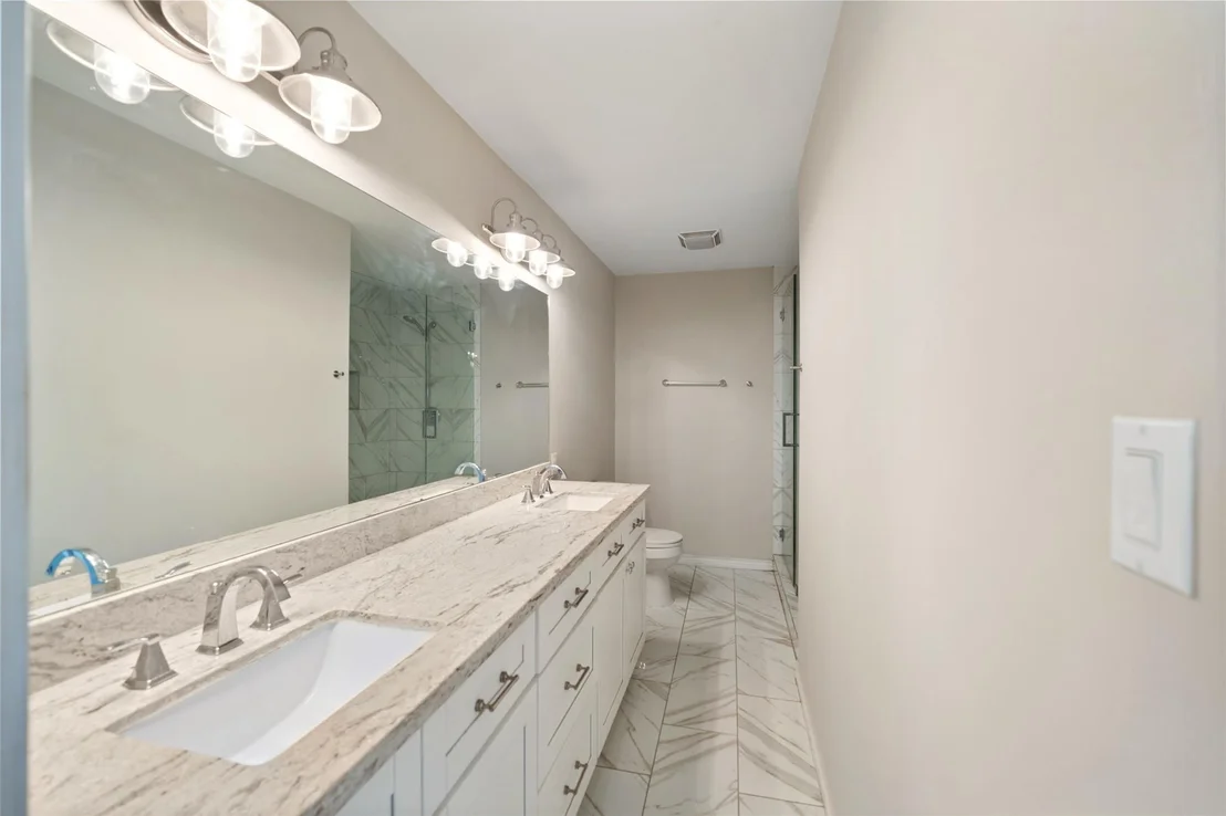 Photo of 5203 Chantilly Lane
