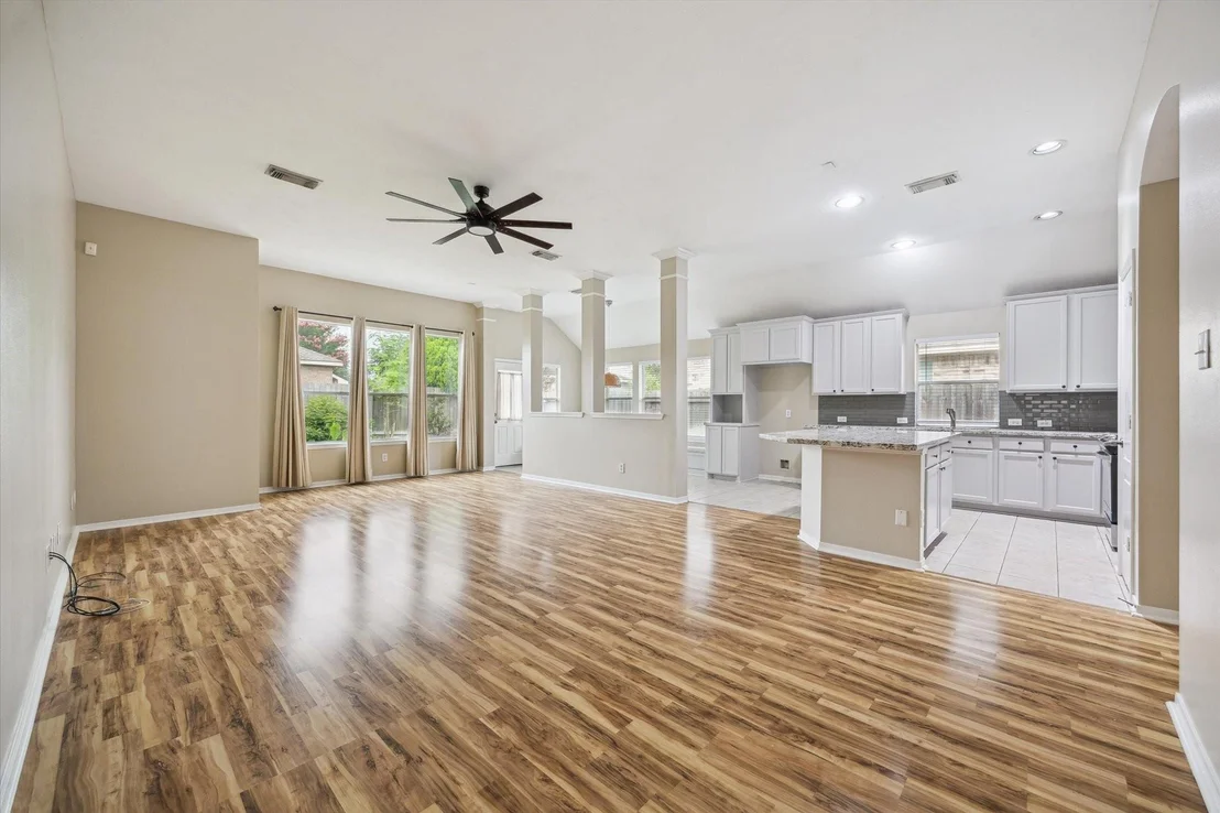 Photo of 2708 Courtyard Lane