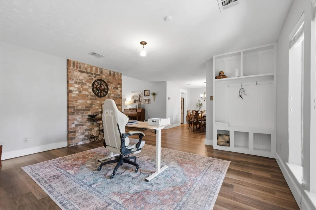Photo of 2218 Silver Falls Drive