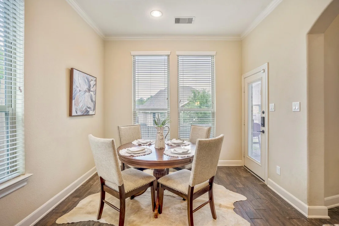 Photo of 4855 Bayou St John