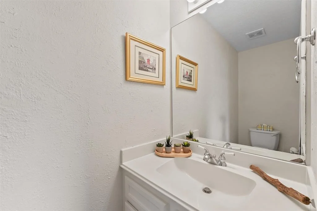 Photo of 6981 Leisure Lane