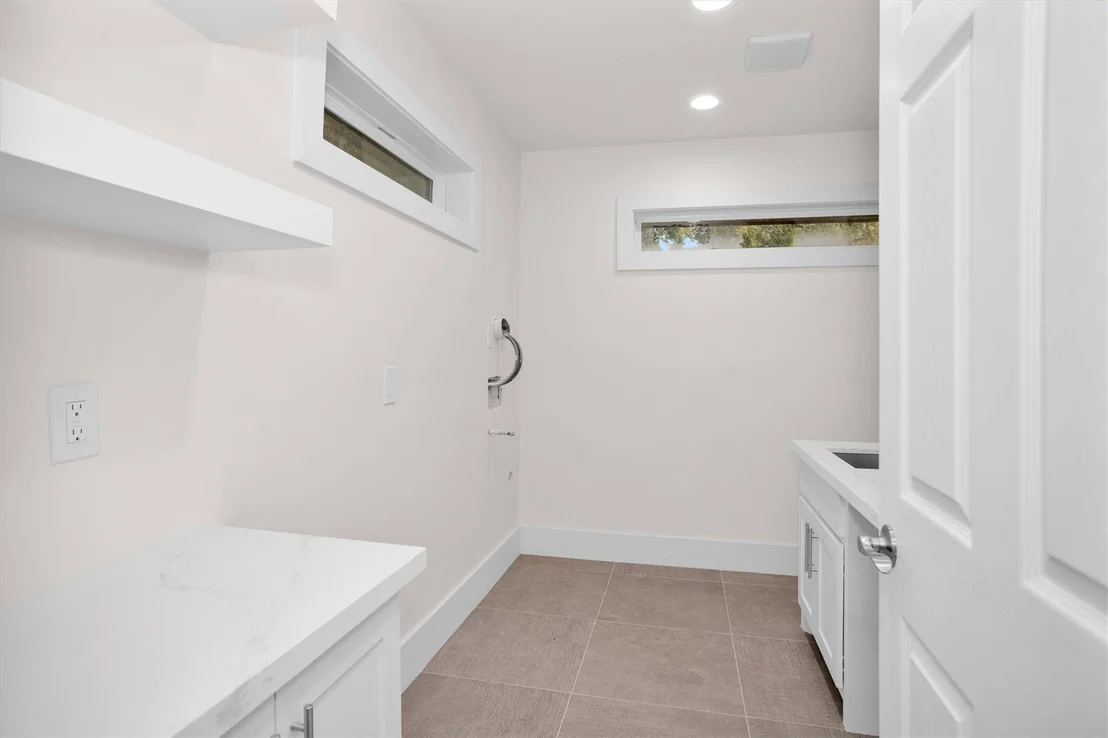 Photo of 4323 Tilson Lane