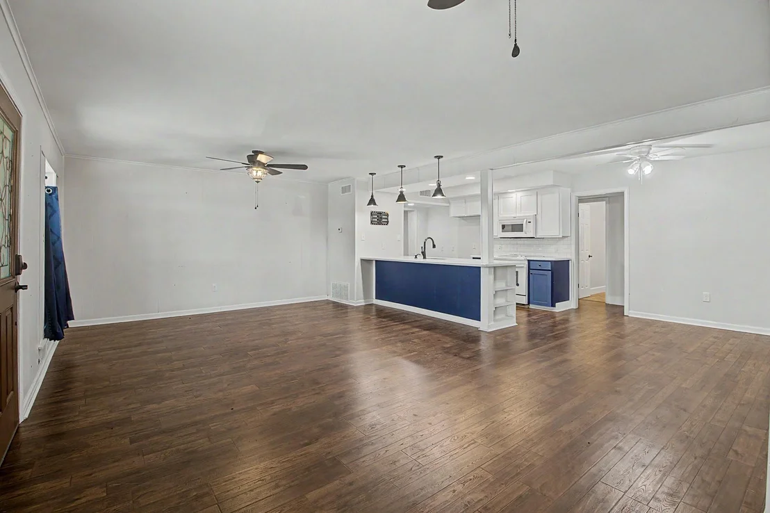Photo of 17 Lakeview Drive