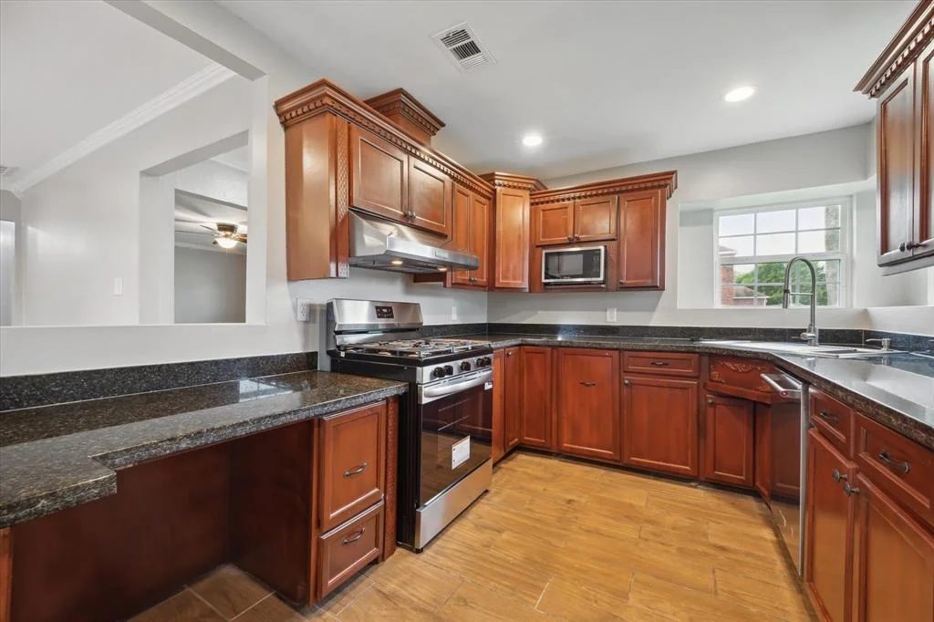 Photo of 18203 Kings Row