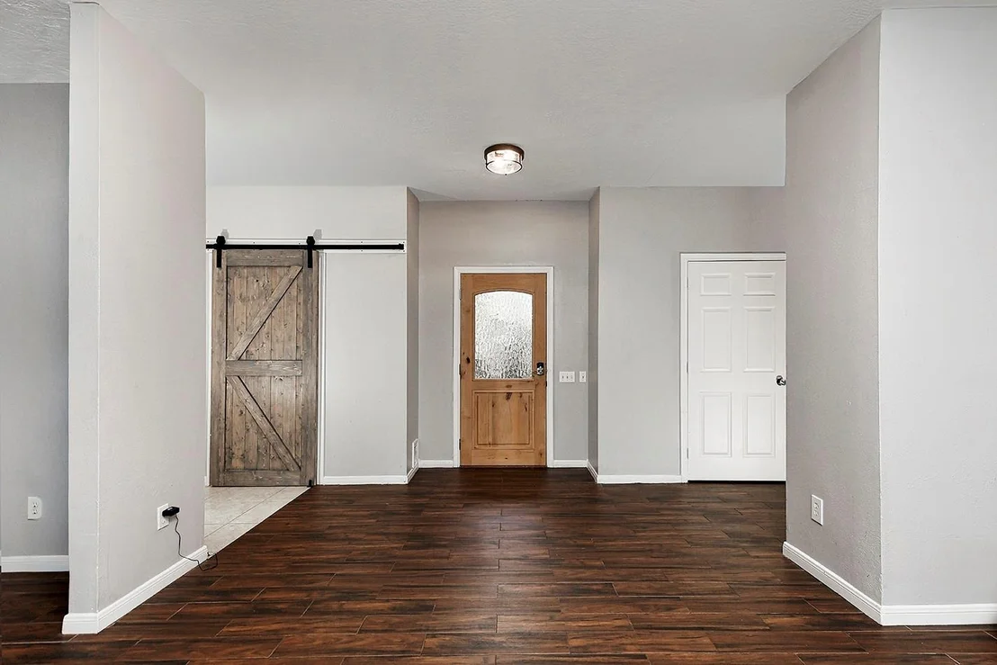 Photo of 44 Lake Forest Circle