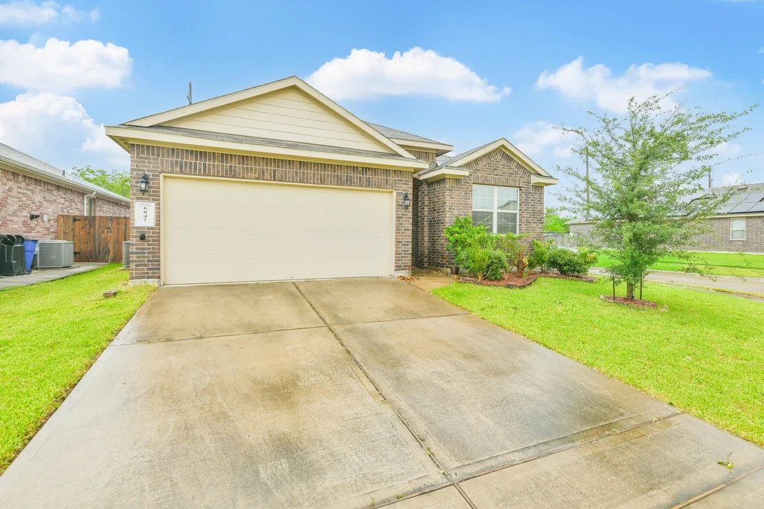 Photo of 6047 Purple Iris Street