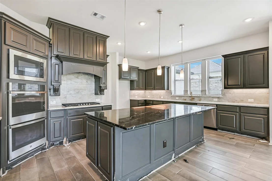 Photo of 4902 Grapevine Lane