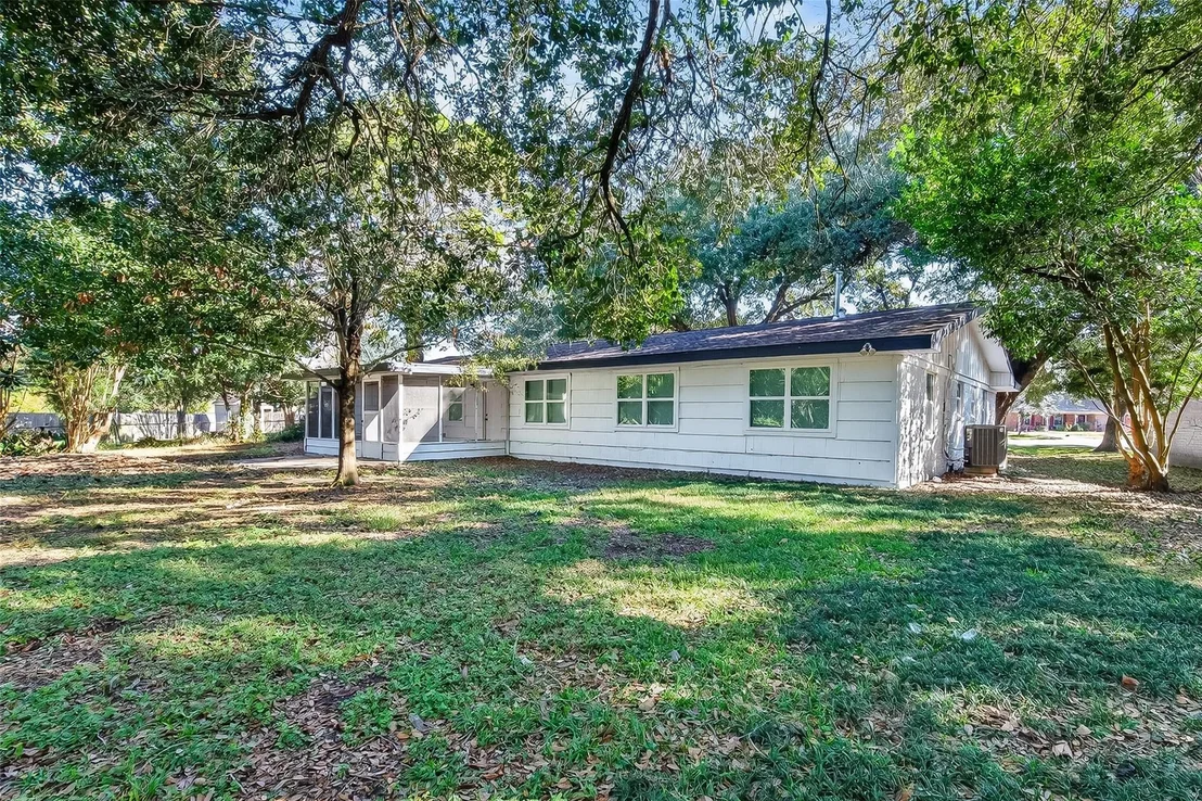 Photo of 105 Longridge Drive