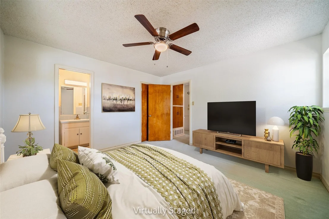 Photo of 2419 Henrietta Place