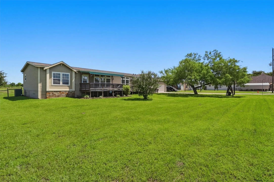 Photo of 32818 Rogers Road