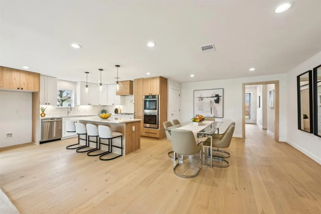 Photo of 10522 Mayfield Road