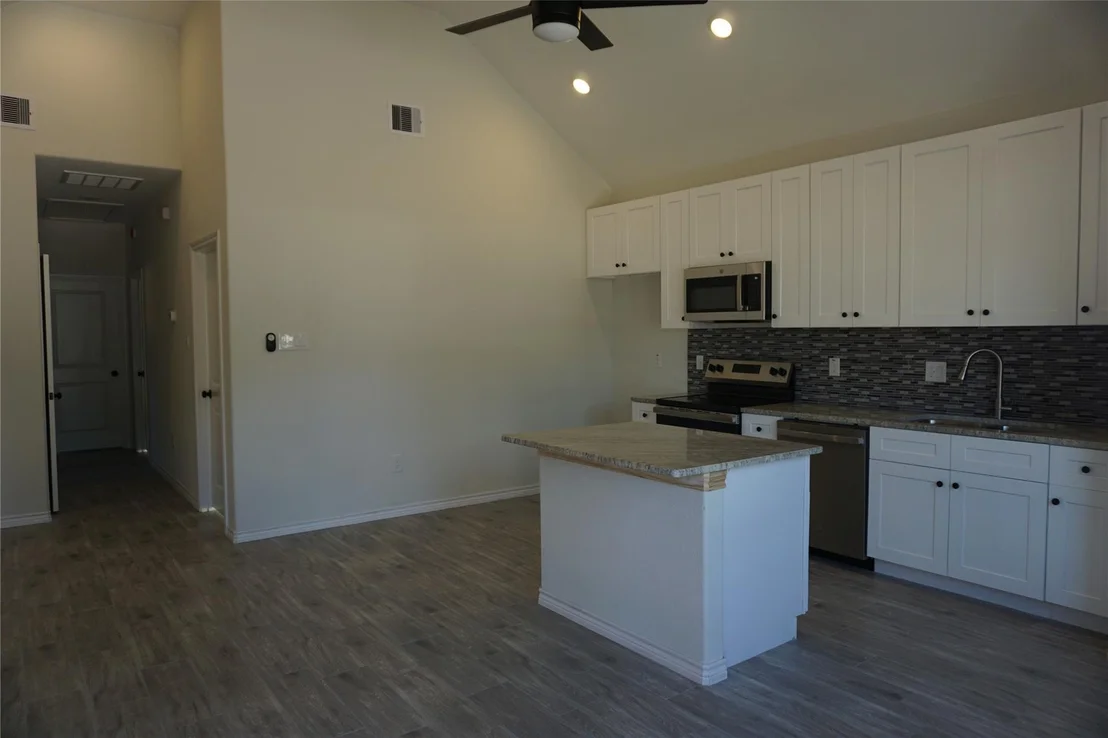 Photo of 10090 Calendar Street