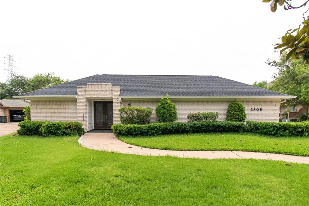 Photo of 2806 Fairway Drive