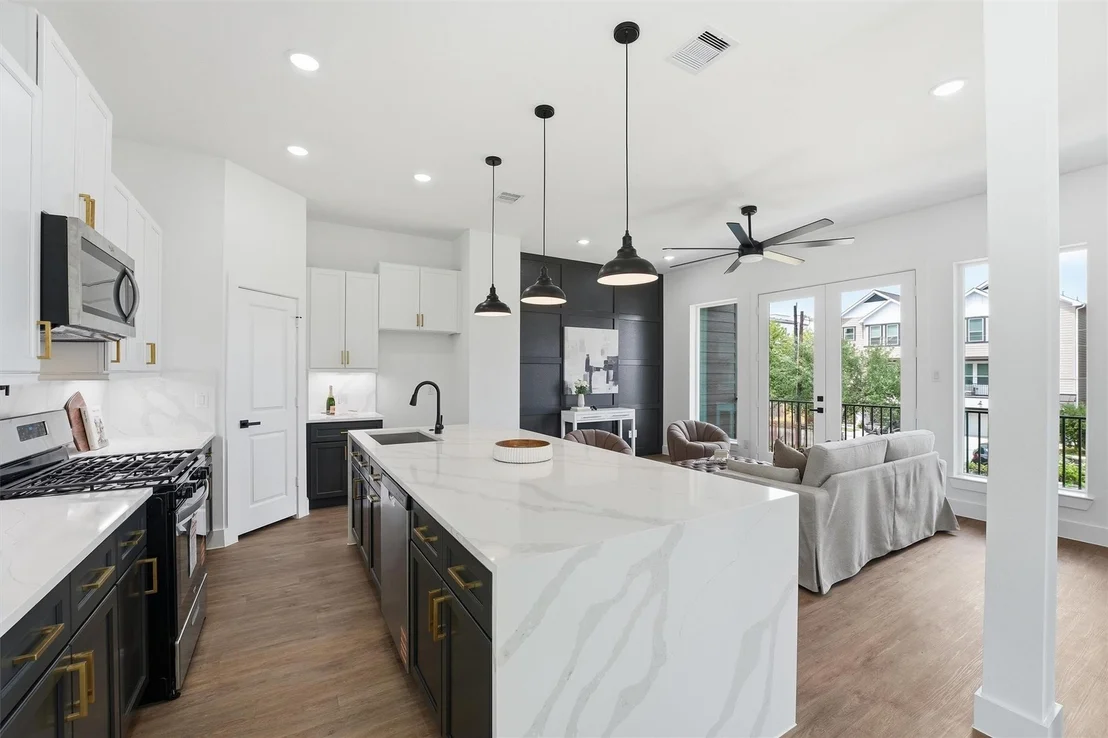 Photo of 3612 Bastrop Street