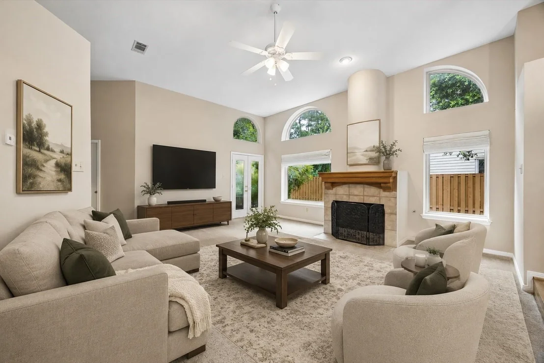 Photo of 46 Lakeridge Drive