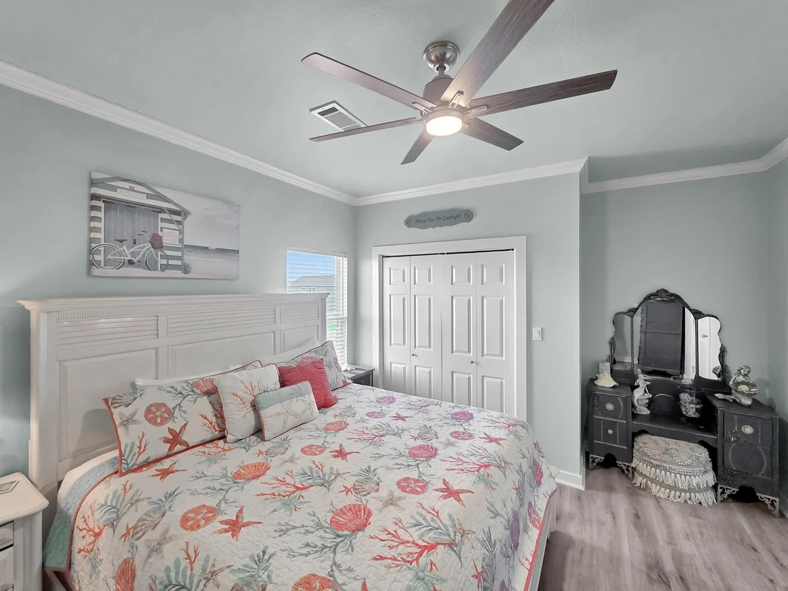Photo of 962 Surfside Drive