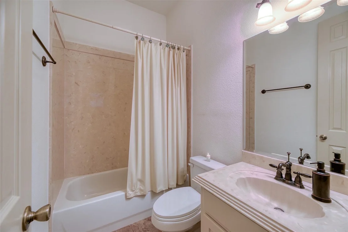 Photo of 371 N Forest Cove Loop