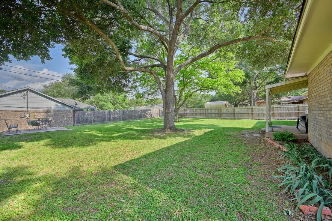 Photo of 204 Meadow Lane