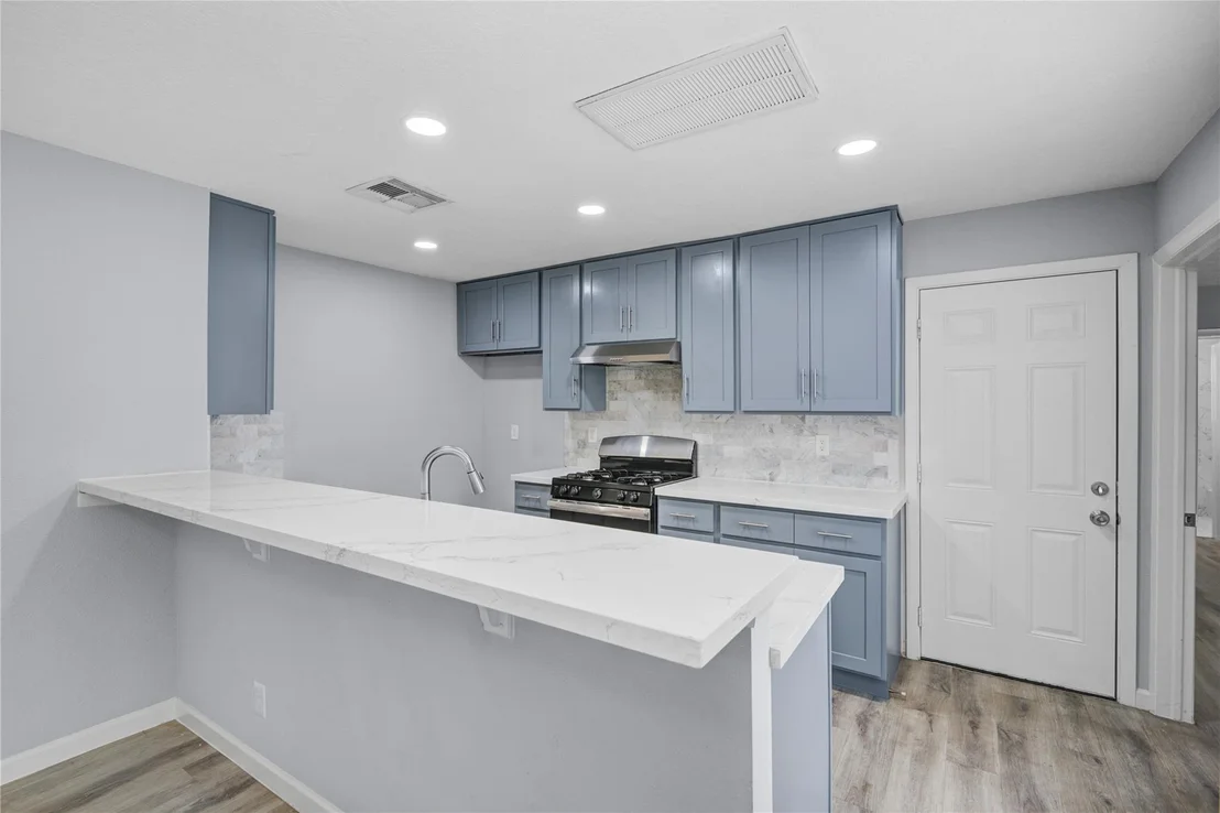Photo of Unit D at 5703 Easthampton Drive