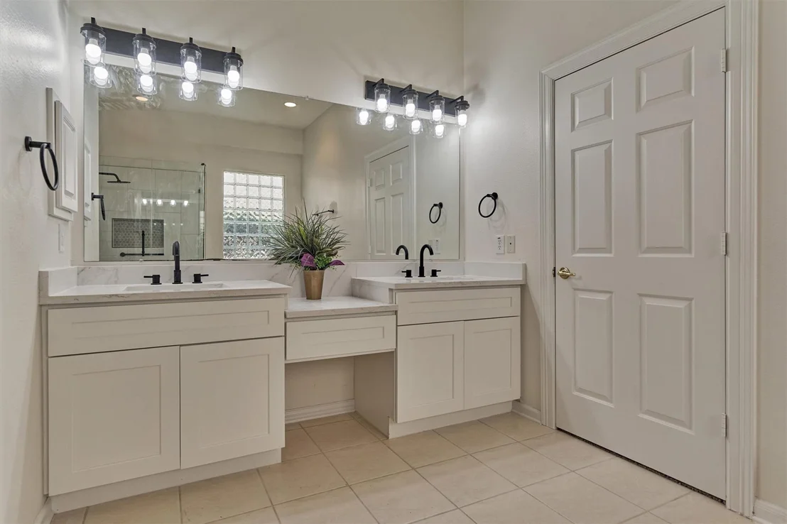 Photo of 27 S Belfair Place