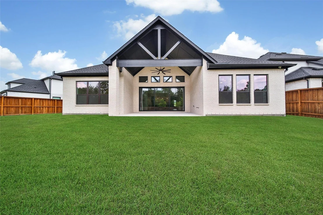Photo of 4691 Bridgewood Drive