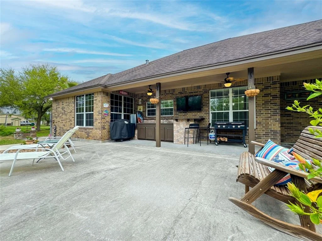 Photo of 15229 Cedar Street