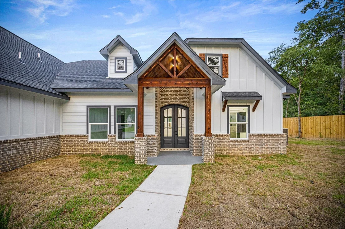 Photo of 85 Lakeway Ct Court