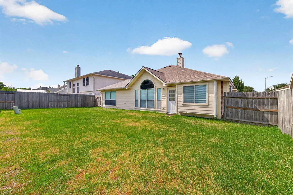 Photo of 2111 Laurel Arbor Drive