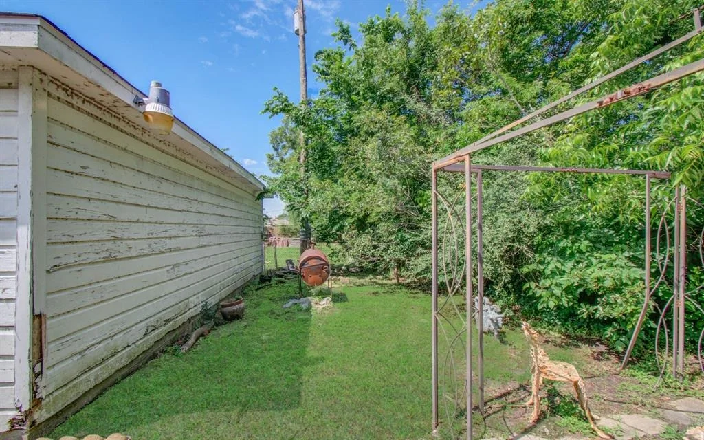 Photo of 7310 Bastogne Road