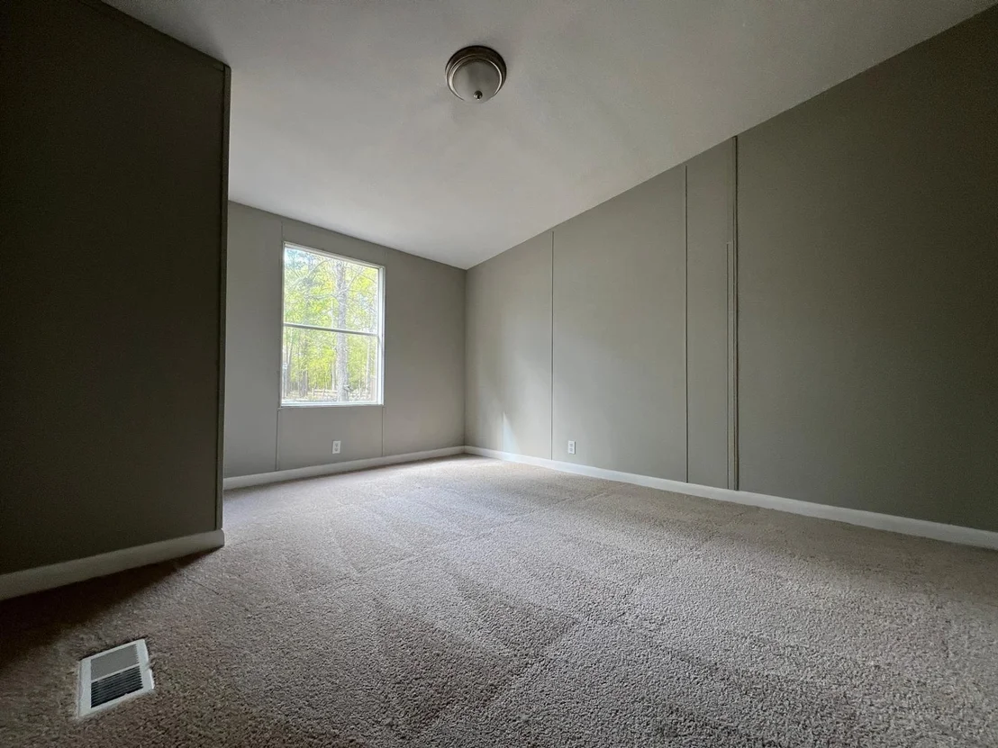 Photo of 27241 Long Street