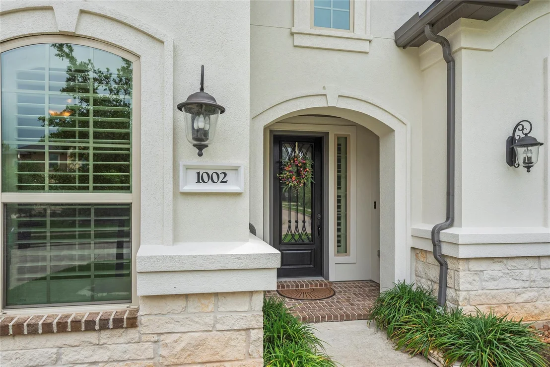 Photo of 1002 Pleasant Pines Lane