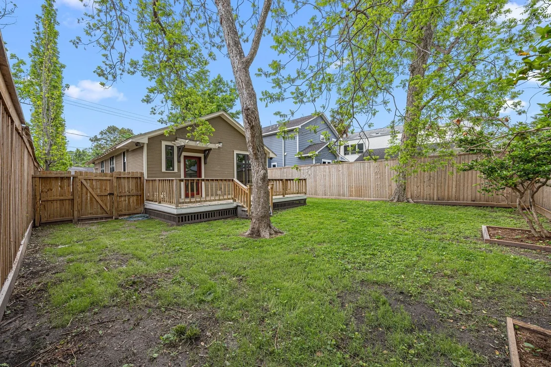 Photo of 1115 Adele Street
