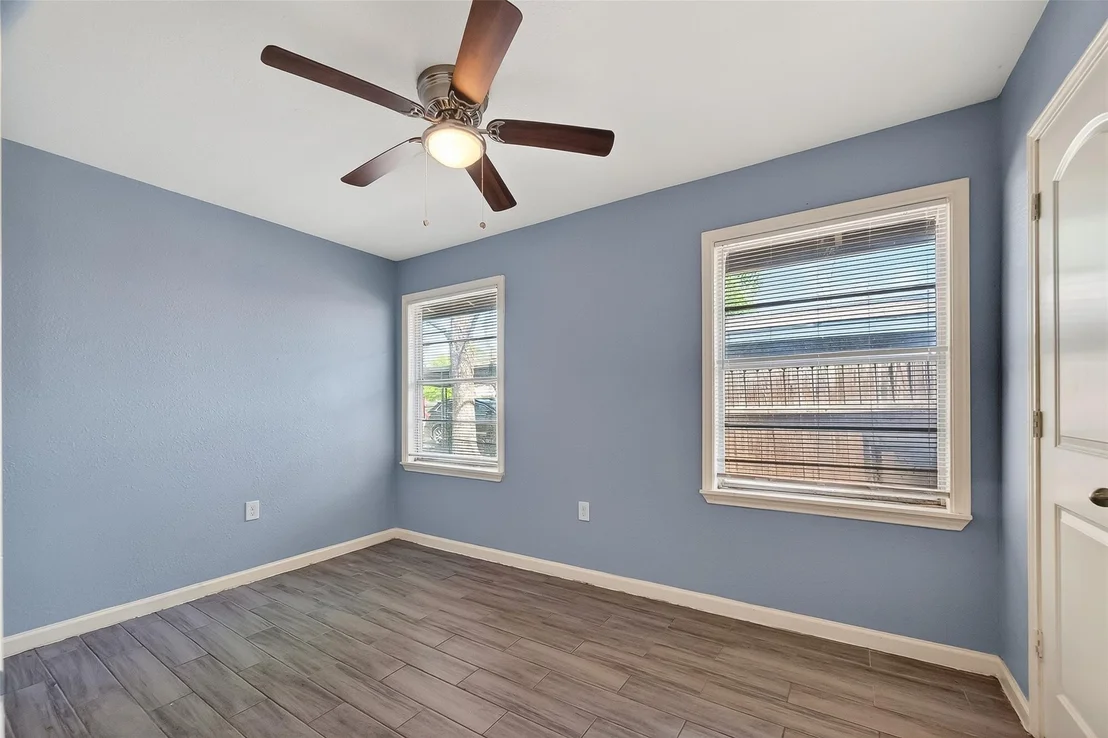 Photo of 6022 Lyndhurst Drive