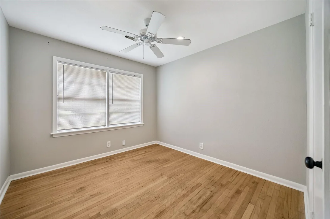 Photo of 5042 Viking Drive