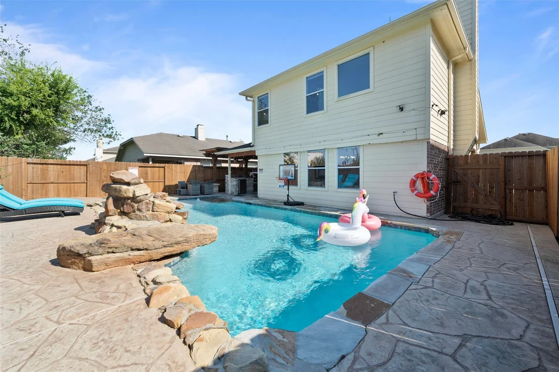 Photo of 507 Northvalley Drive