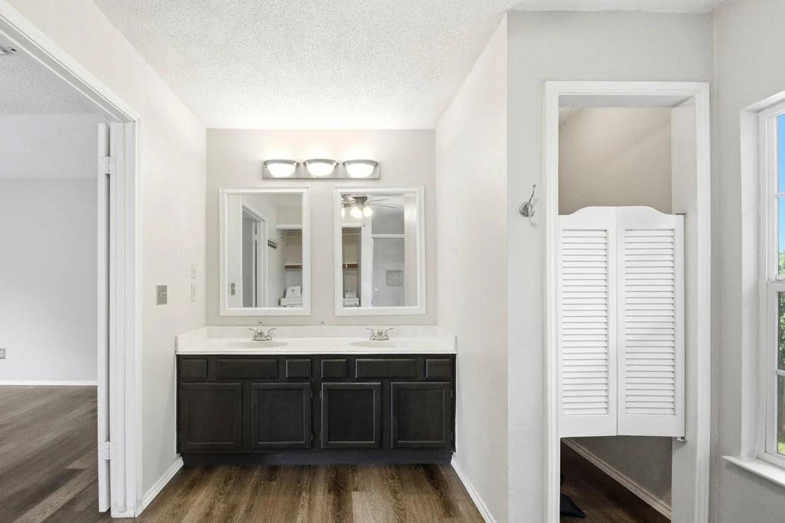 Photo of 5211 Spring Circle Drive