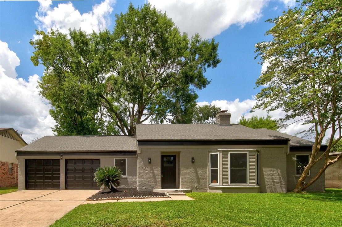 Photo of 8822 Rowan Lane