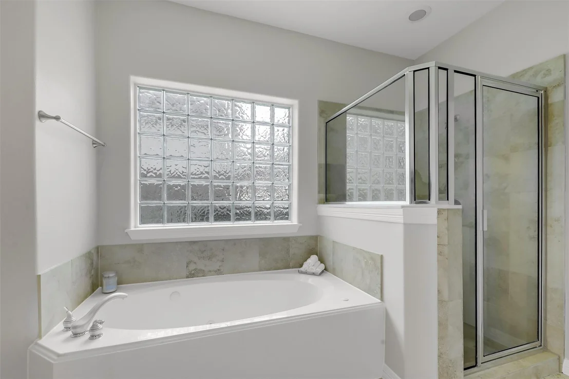 Photo of 14906 Windsor Manor