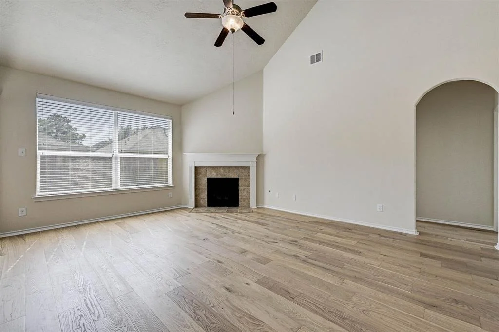 Photo of 25039 Lenora Drive