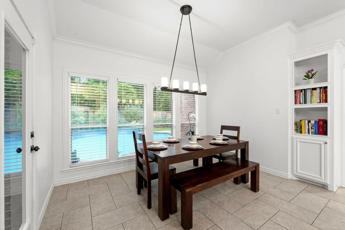 Photo of 130 E Fairbranch Circle