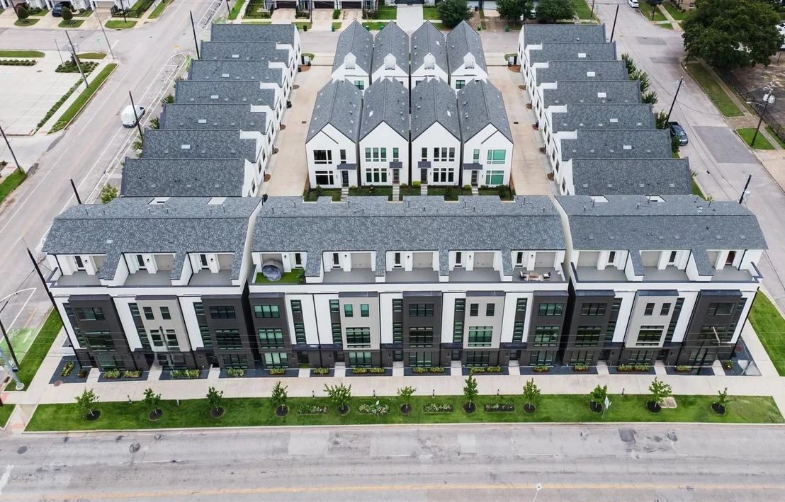 Photo of 2105 Emancipation Avenue